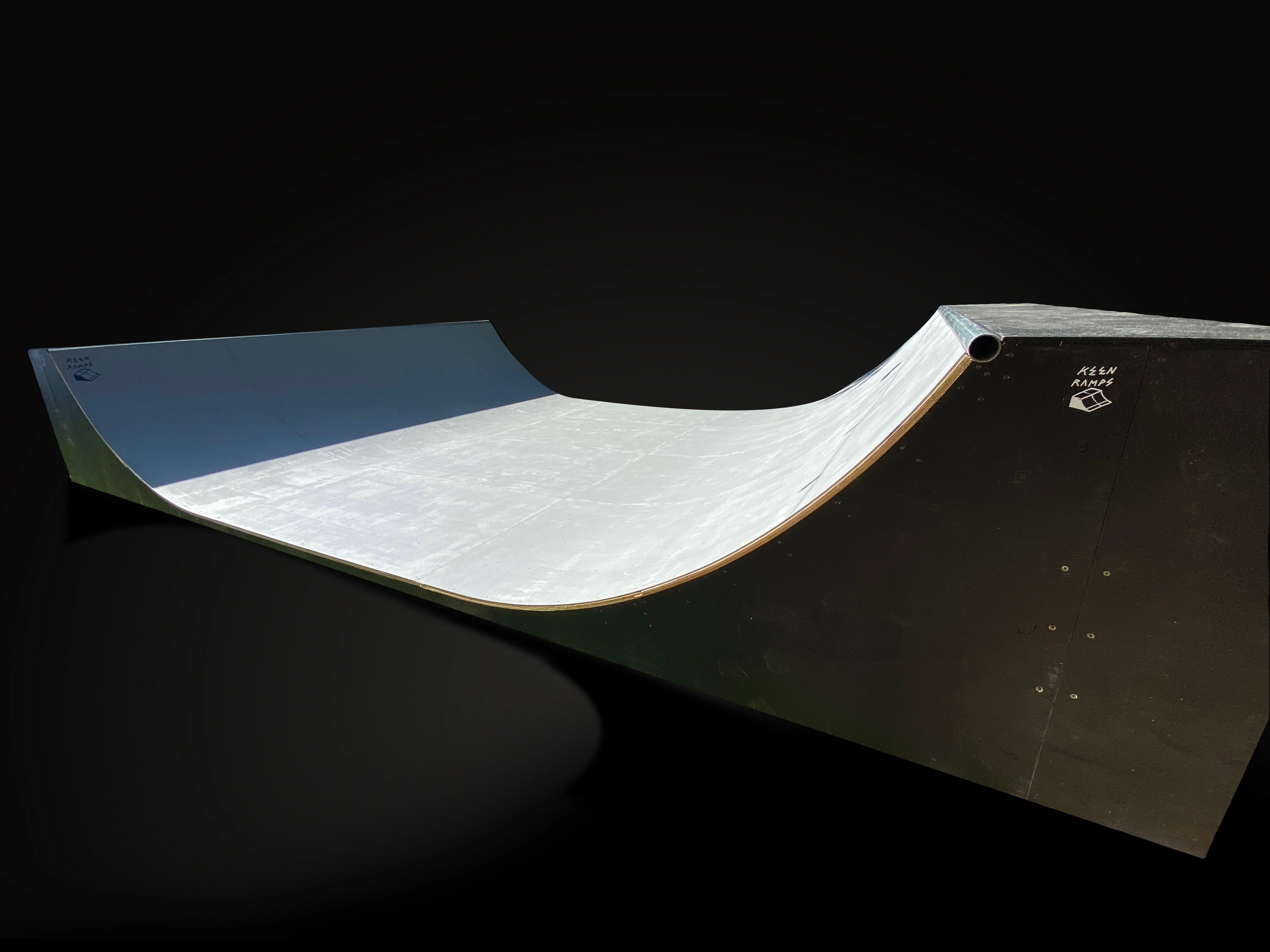 Keen Ramps 4' x 16' Mini Half Pipe - Image 6